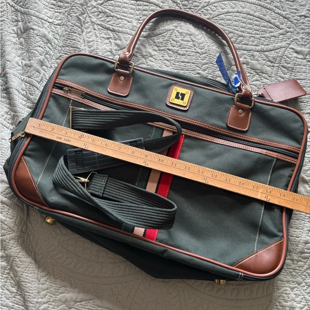 leisure luggage Luxury Green and Brown Travel Bag vintage retro